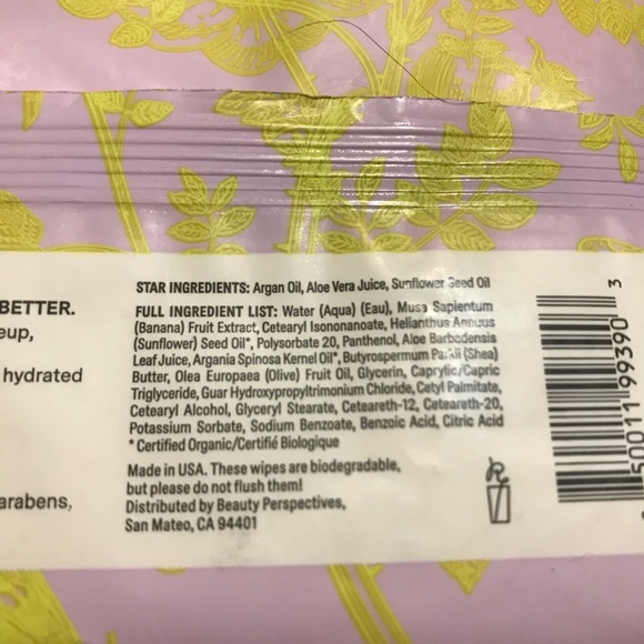 Refreshments Body and Hand lotions with Makeup wipes and cleansing face wipes - Picture 5 of 10